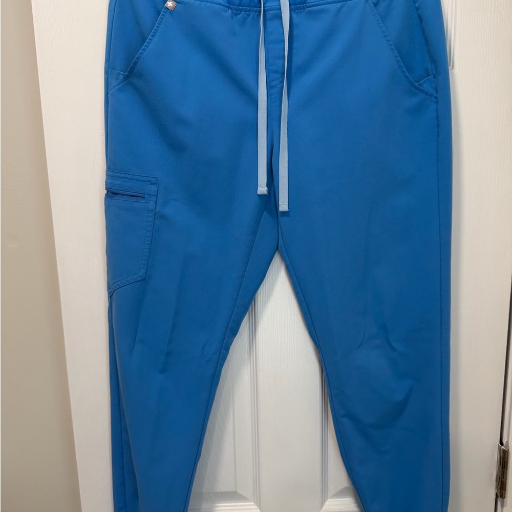 Figs Women's Blue Jogger Pants size medium